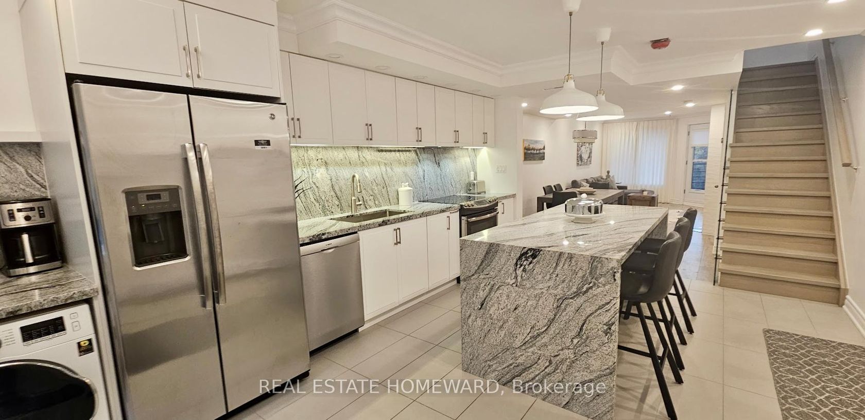 Photo 3 at 5 - 122 Glen Manor Drive, The Beaches, Toronto Photo 3 at 5 - 122 Glen Manor Drive, The Beaches, Toronto