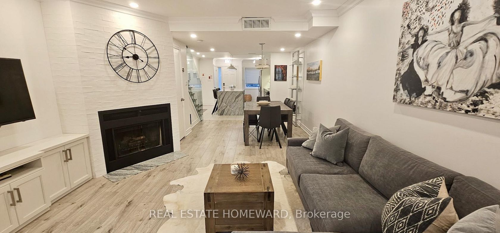 Photo 10 at 5 - 122 Glen Manor Drive, The Beaches, Toronto Photo 10 at 5 - 122 Glen Manor Drive, The Beaches, Toronto