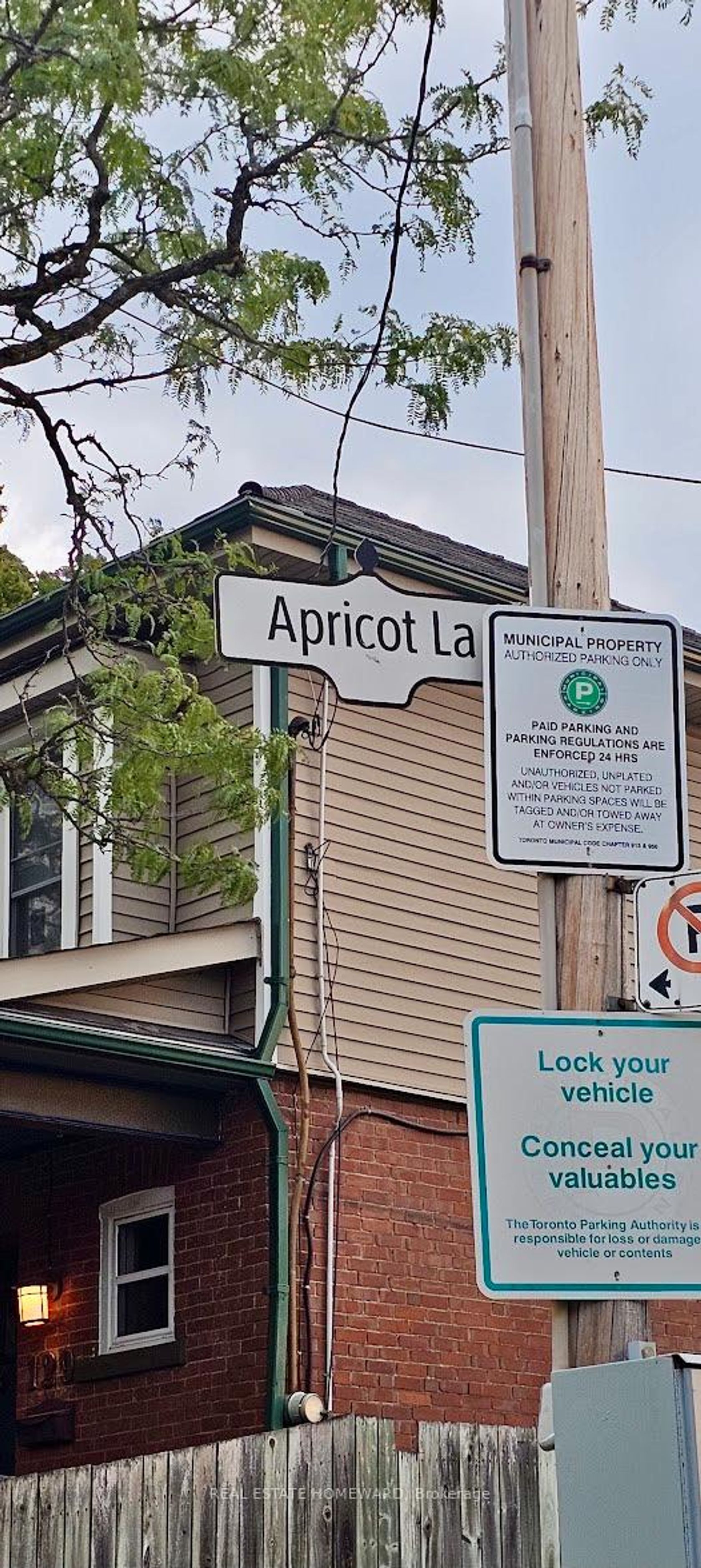 Photo 25 at 5 - 122 Glen Manor Drive, The Beaches, Toronto Photo 25 at 5 - 122 Glen Manor Drive, The Beaches, Toronto