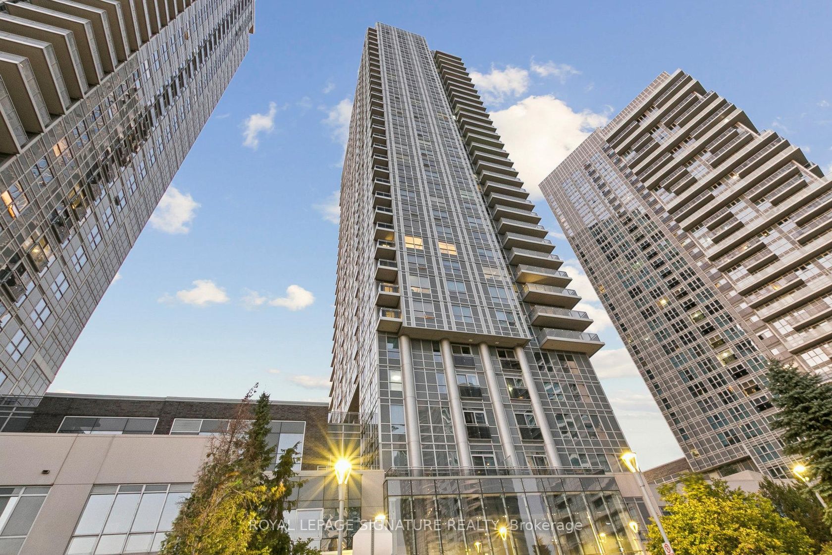 1301 - 255 Village green Square, Malvern West, Toronto photo number 2