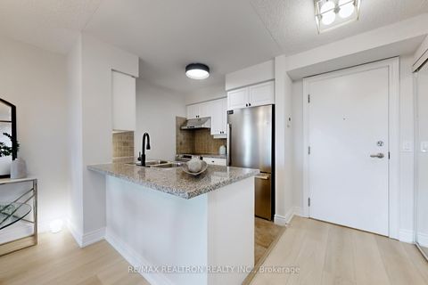 Photo 11 at 2604 - 15 Greenview Avenue, Newtonbrook West, Toronto