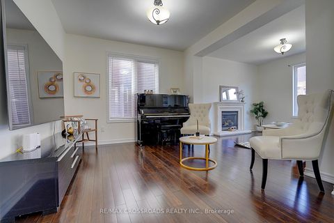 Photo 7 at 106 Milos Road, Jefferson, Richmond Hill