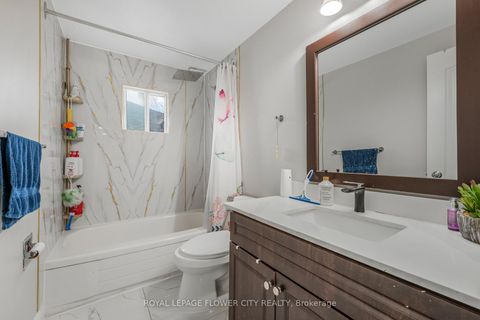 Photo 8 at 210 Edgehill Drive, Letitia Heights, Barrie