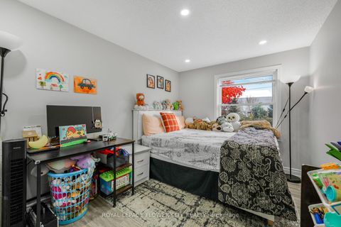 Photo 11 at 210 Edgehill Drive, Letitia Heights, Barrie