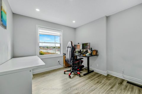 Photo 16 at 210 Edgehill Drive, Letitia Heights, Barrie