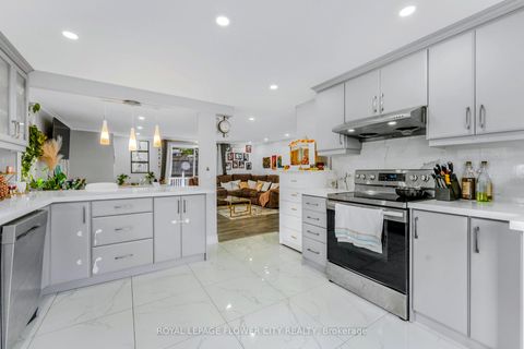 Photo 19 at 210 Edgehill Drive, Letitia Heights, Barrie