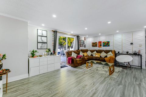 Photo 22 at 210 Edgehill Drive, Letitia Heights, Barrie