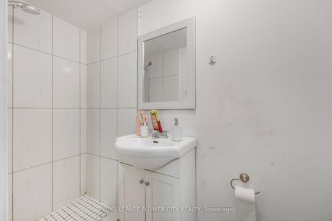 Photo 25 at 210 Edgehill Drive, Letitia Heights, Barrie