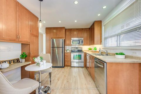 Photo 10 at 42 Winnipeg Road, The Westway, Toronto Photo 10 at 42 Winnipeg Road, The Westway, Toronto