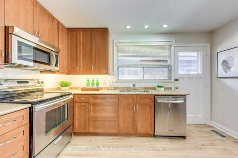 Photo 11 at 42 Winnipeg Road, The Westway, Toronto