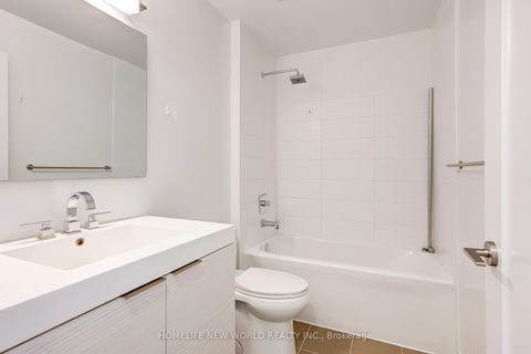 Photo 17 at 2410 - 318 Richmond Street W, Waterfront Communities C1, Toronto