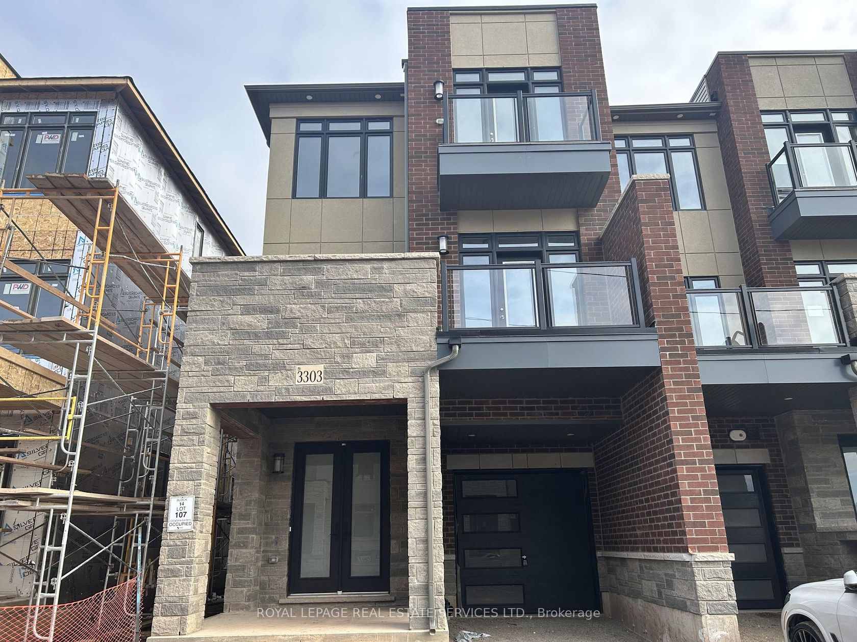 3303 Taha Gardens, GO Glenorchy, Oakville 