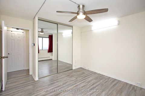 Photo 17 at 2007 - 10 Sunny Glen Way, Flemingdon Park, Toronto