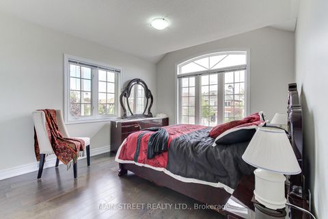 Photo 27 at 30 Conover Avenue, Bayview Northeast, Aurora