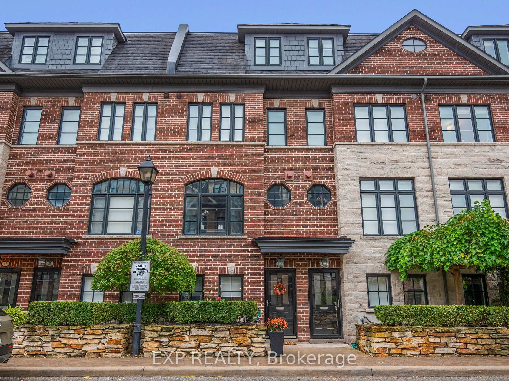 23 Ruby Lang Lane, Mimico, Toronto photo number 2