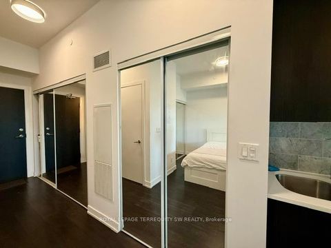 Photo 13 at 208 - 50 Bruyeres Mews, Niagara, Toronto