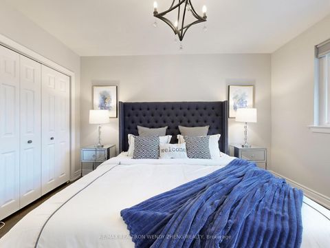 Photo 12 at 164 Kenvale Court, Mill Pond, Richmond Hill