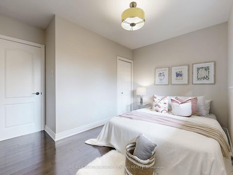 Photo 19 at 164 Kenvale Court, Mill Pond, Richmond Hill