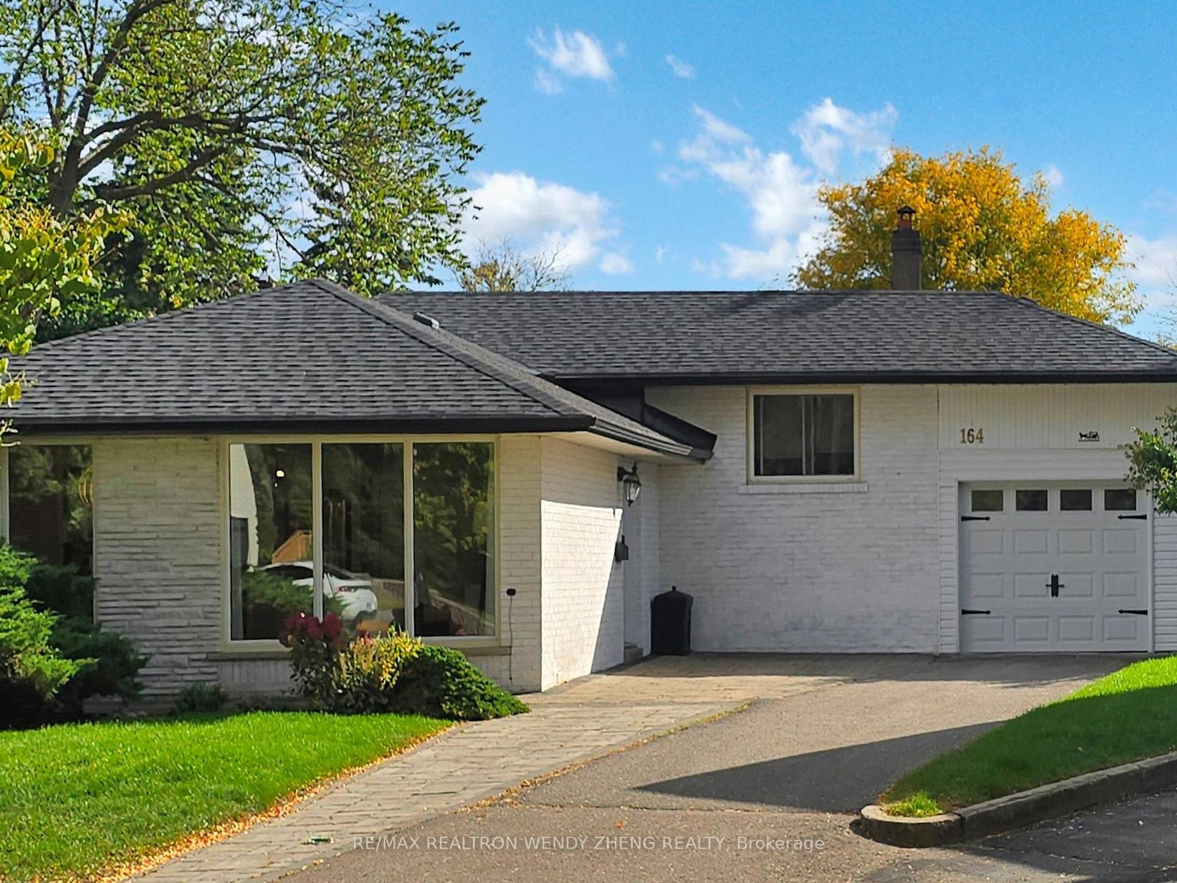 164 Kenvale Court, Mill Pond, Richmond Hill photo number 2