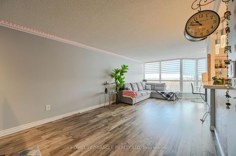 Photo 7 at 511 - 5 Rowntree Road, Jamestown, Toronto