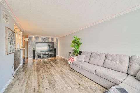 Photo 12 at 511 - 5 Rowntree Road, Jamestown, Toronto