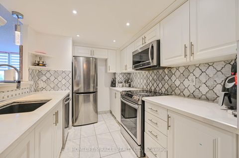 Photo 14 at 511 - 5 Rowntree Road, Jamestown, Toronto