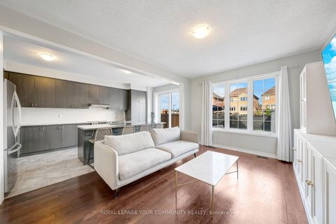 Photo 10 at 14 Faust Ridge, Kleinburg, Vaughan