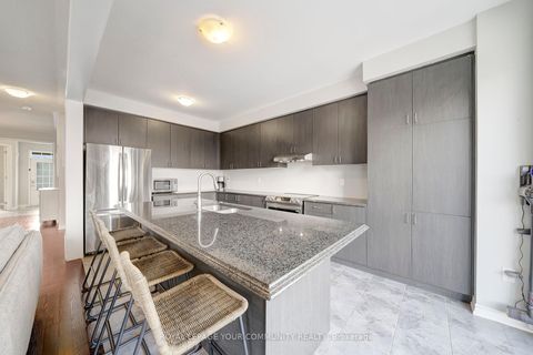 Photo 13 at 14 Faust Ridge, Kleinburg, Vaughan