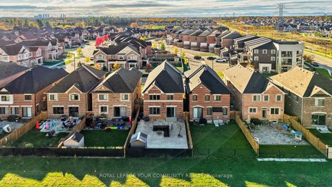 Photo 34 at 14 Faust Ridge, Kleinburg, Vaughan