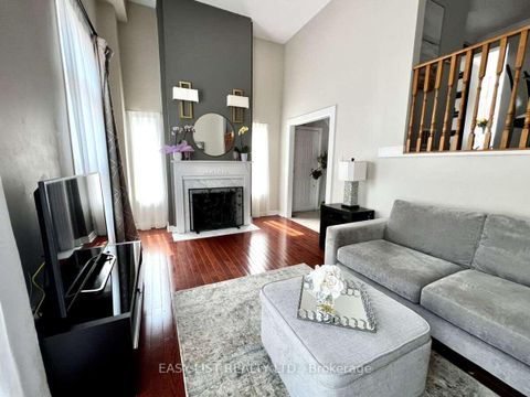 Photo 2 at 74 - 95 Weldrick Road E, Observatory, Richmond Hill