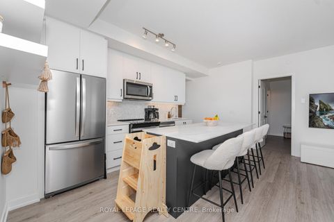 Photo 13 at 810 - 345 Wheat Boom Drive, JM Joshua Meadows, Oakville