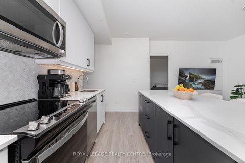 Photo 14 at 810 - 345 Wheat Boom Drive, JM Joshua Meadows, Oakville