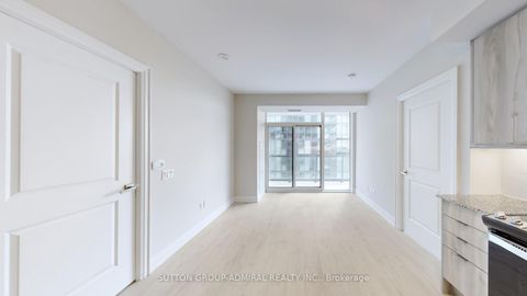 Photo 7 at 716 - 10 Gatineau Drive, Beverley Glen, Vaughan