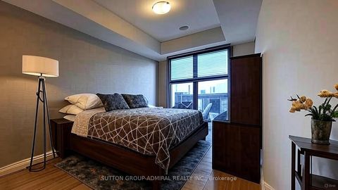 Photo 10 at 716 - 10 Gatineau Drive, Beverley Glen, Vaughan
