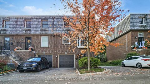 Photo 2 at 11 Stonedale Placeway, Don Mills, Toronto