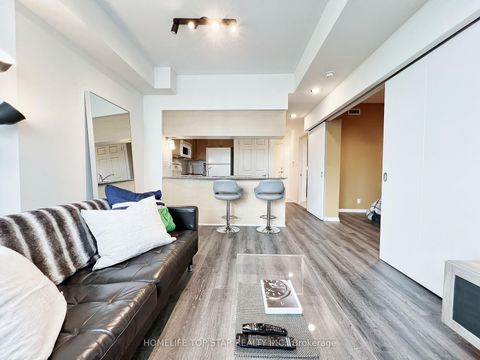 Photo 5 at 1006 - 228 Queens Quay W, Waterfront Communities C1, Toronto