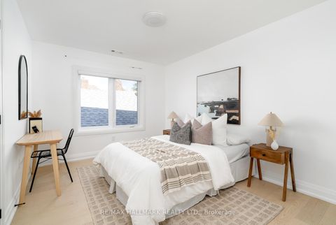 Photo 25 at 3 Thyra Avenue, East York, Toronto