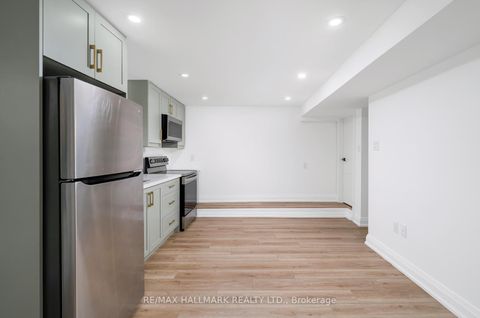 Photo 42 at 3 Thyra Avenue, East York, Toronto