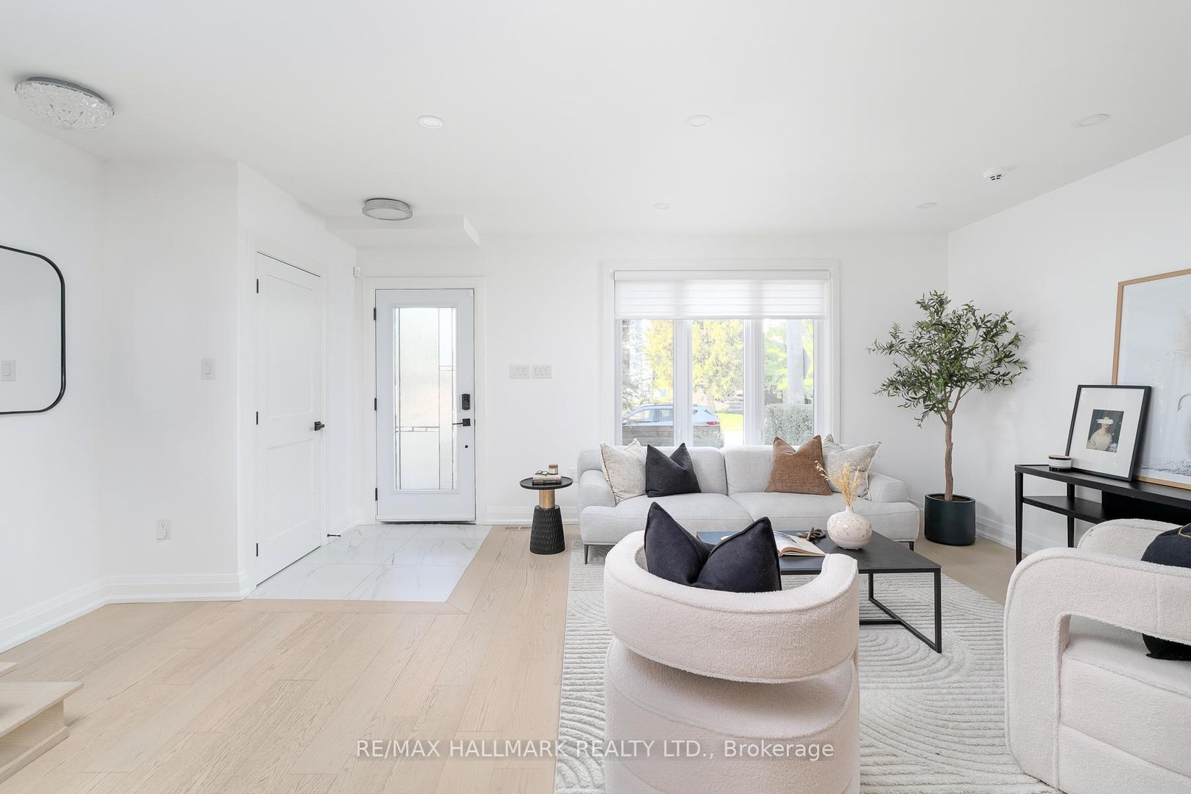 Photo 6 at 3 Thyra Avenue, East York, Toronto Photo 6 at 3 Thyra Avenue, East York, Toronto