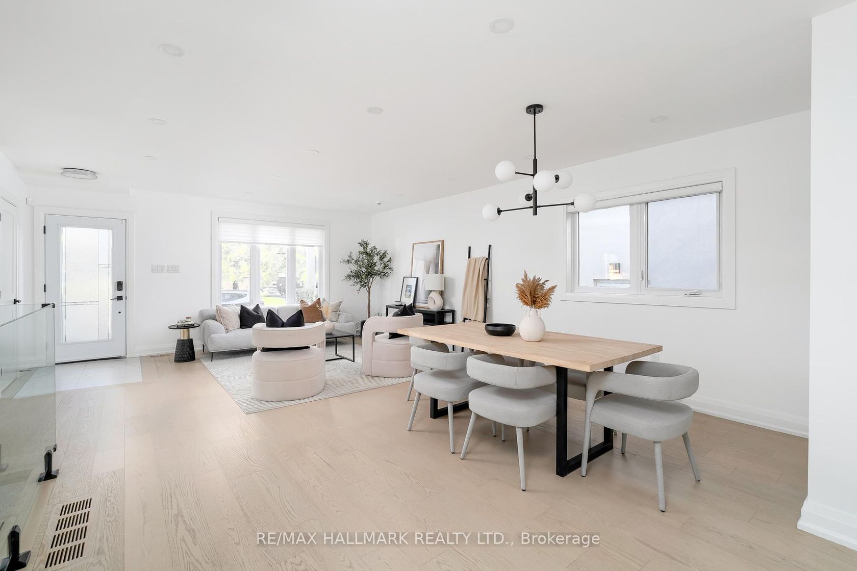 Photo 11 at 3 Thyra Avenue, East York, Toronto Photo 11 at 3 Thyra Avenue, East York, Toronto