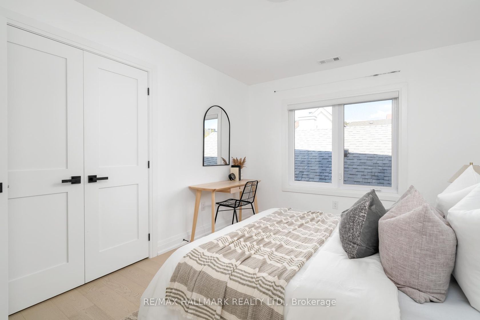 Photo 26 at 3 Thyra Avenue, East York, Toronto Photo 26 at 3 Thyra Avenue, East York, Toronto