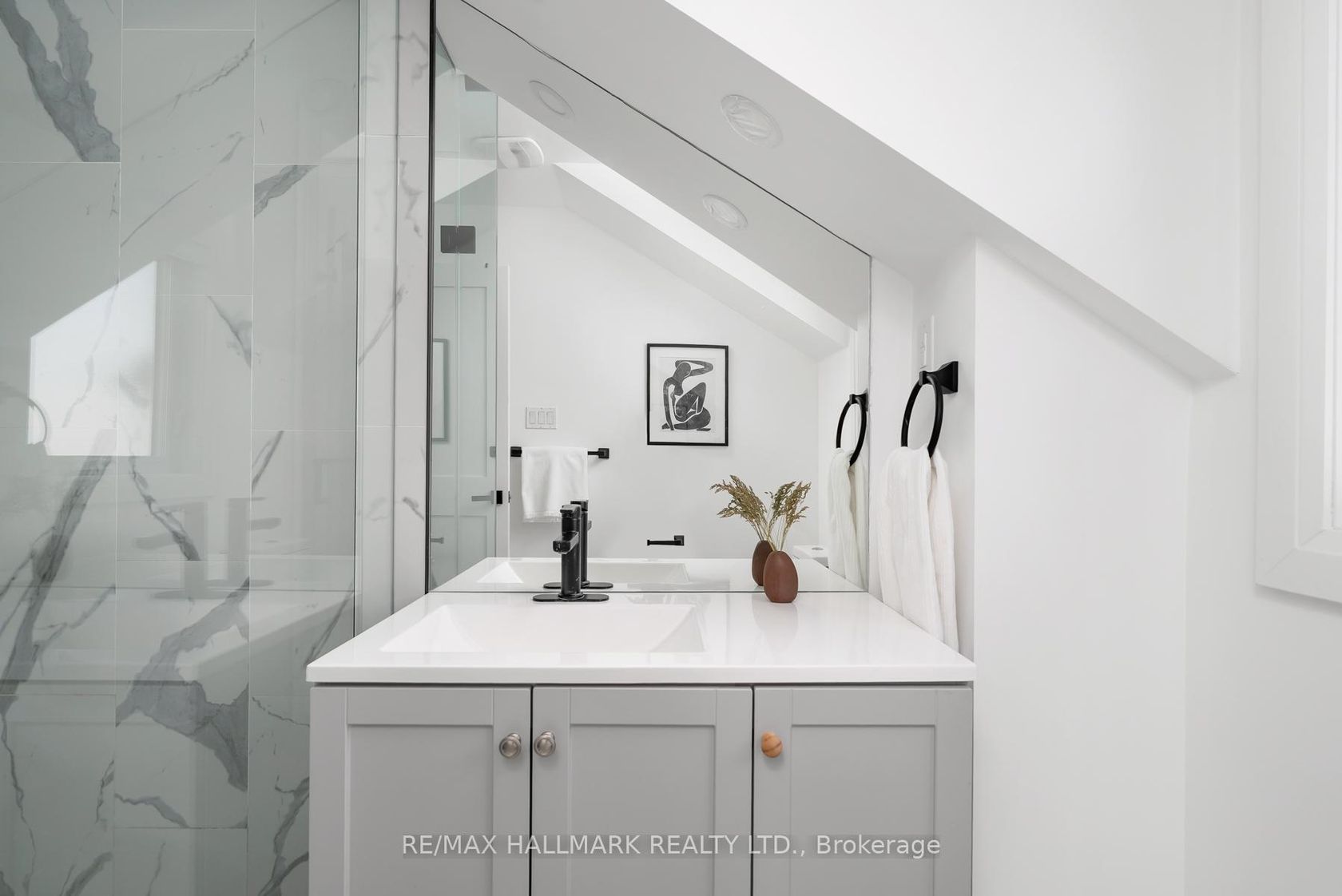 Photo 31 at 3 Thyra Avenue, East York, Toronto Photo 31 at 3 Thyra Avenue, East York, Toronto