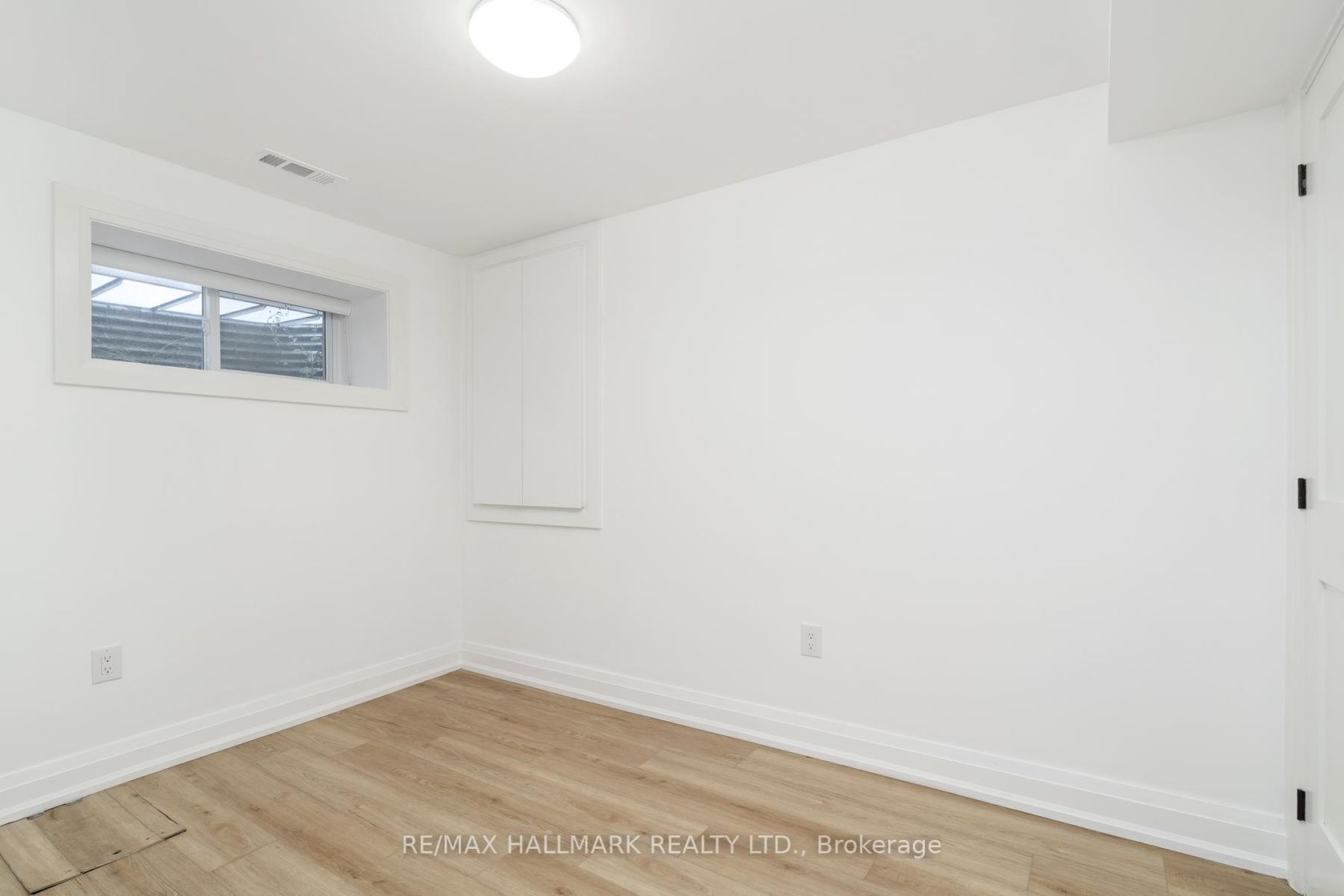 Photo 33 at 3 Thyra Avenue, East York, Toronto Photo 33 at 3 Thyra Avenue, East York, Toronto