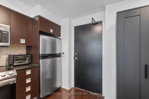 Photo 2 at 1101 - 33 Charles Street, Bay Street Corridor, Toronto