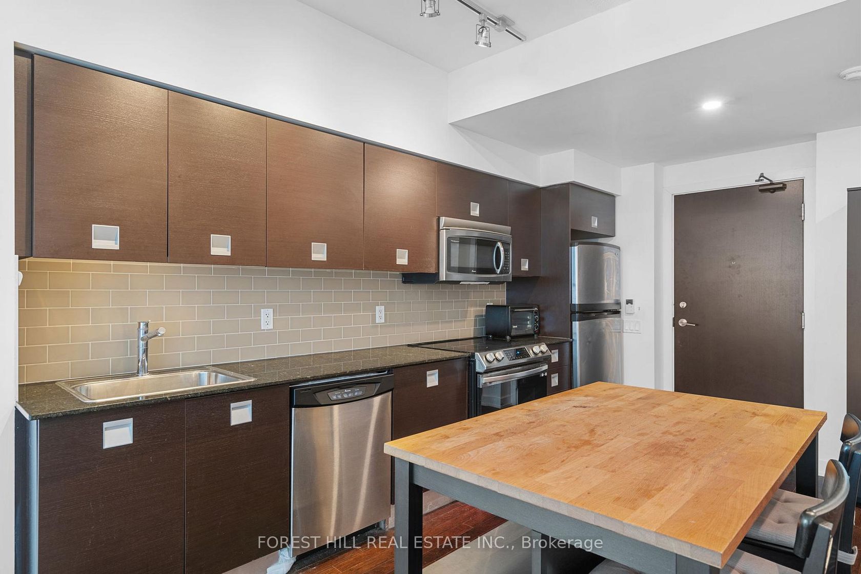 Photo 8 at 1101 - 33 Charles Street, Bay Street Corridor, Toronto Photo 8 at 1101 - 33 Charles Street, Bay Street Corridor, Toronto