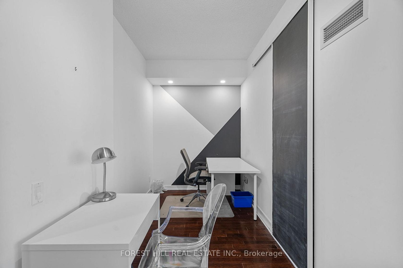 Photo 12 at 1101 - 33 Charles Street, Bay Street Corridor, Toronto Photo 12 at 1101 - 33 Charles Street, Bay Street Corridor, Toronto