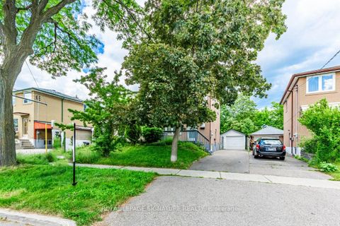 Photo 2 at 105 Bergen Road, Dorset Park, Toronto