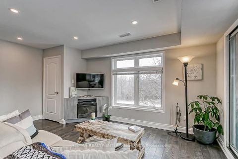 Photo 7 at 2386 Munn's Avenue E, RO River Oaks, Oakville