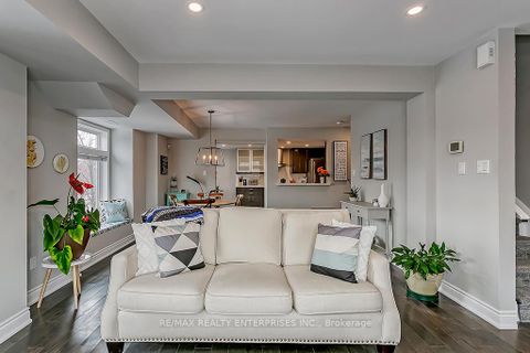 Photo 10 at 2386 Munn's Avenue E, RO River Oaks, Oakville