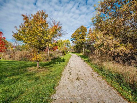 Photo 36 at 2386 Munn's Avenue E, RO River Oaks, Oakville